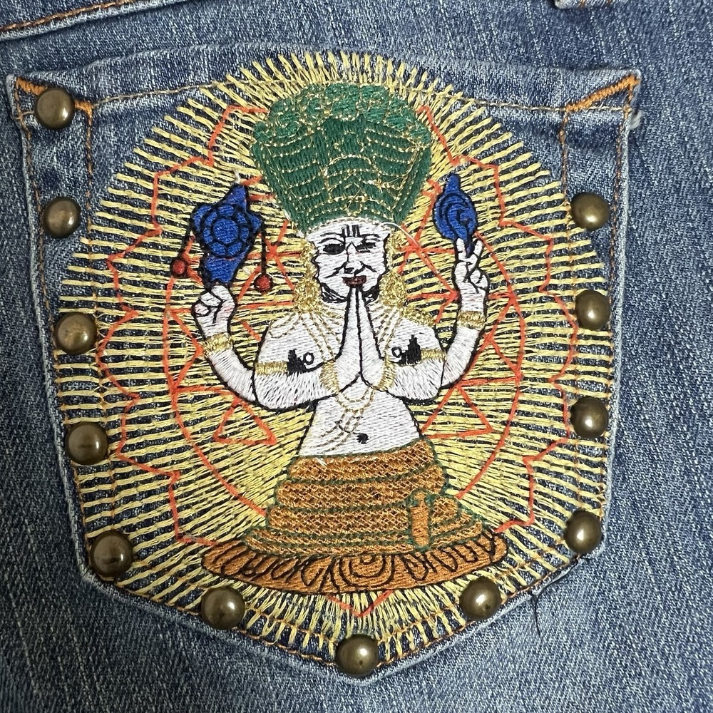 BUDDHA BACK POCKET EMBROIDERY RARE Cello Bermuda JEAN Shorts SIZE 11 Woman's
